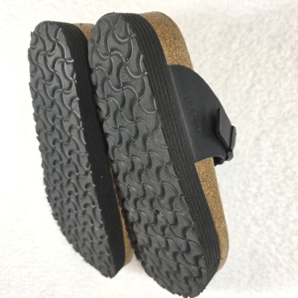 Birkenstocks Gizeh Grooved Black and Tan Platform Sandals Size 41 - Picture 5 of 16